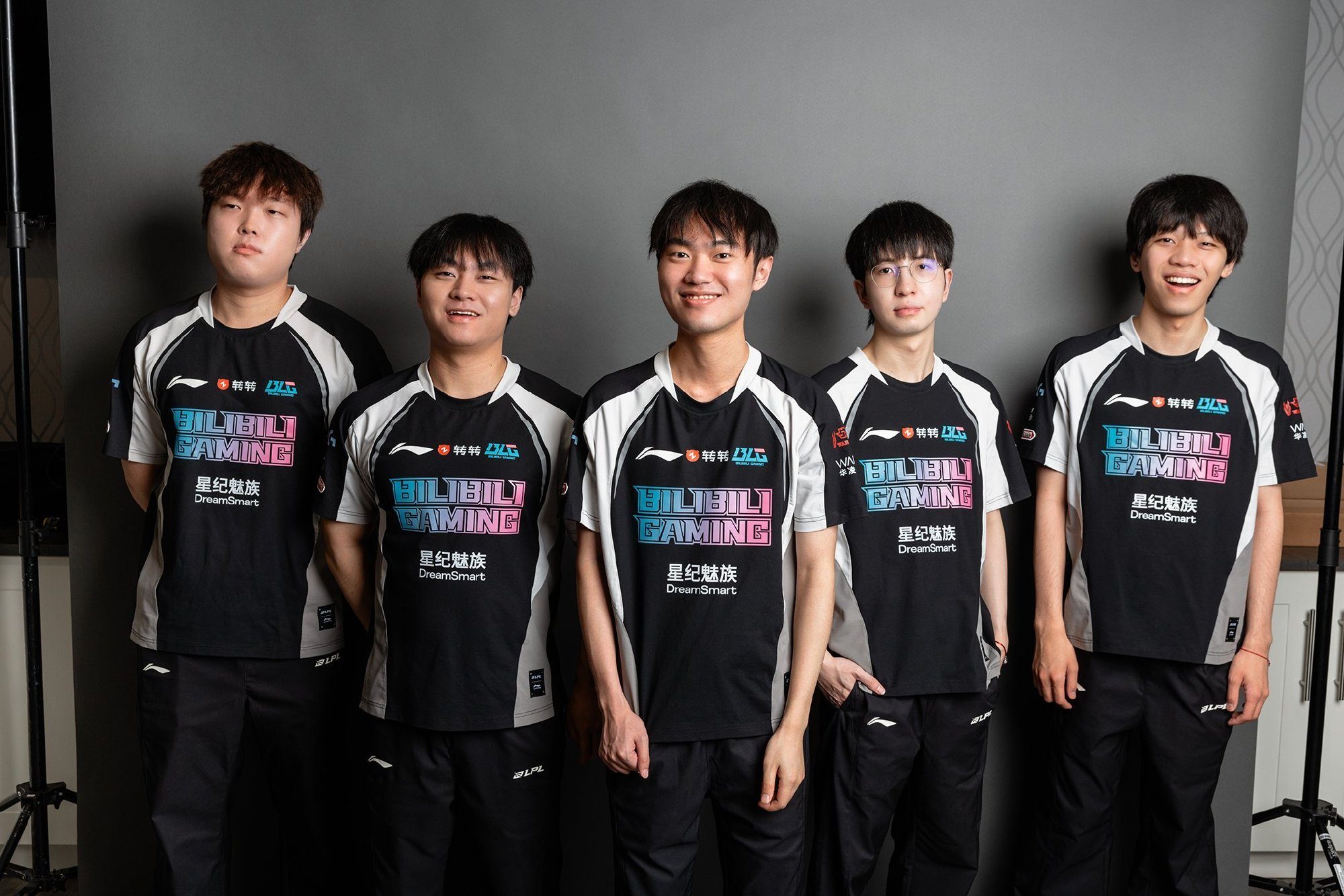 开云APP-TL轻取DFM，JackeyLove打出惊人五杀宿命之战小组赛，技惊四座的简单介绍