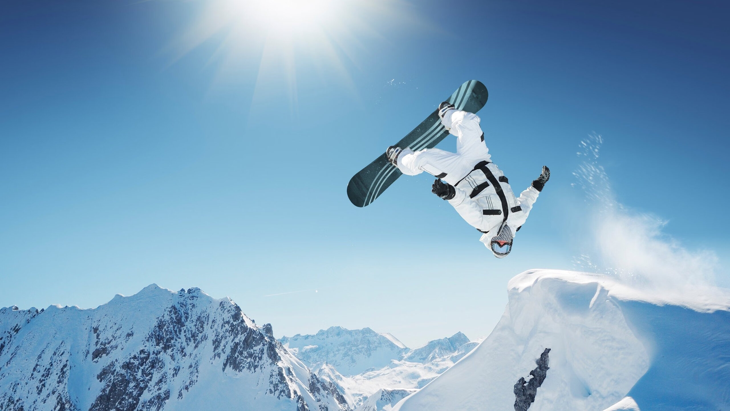 雄鹿横扫活塞,布克化身关键先生,诠释何为大心脏球员