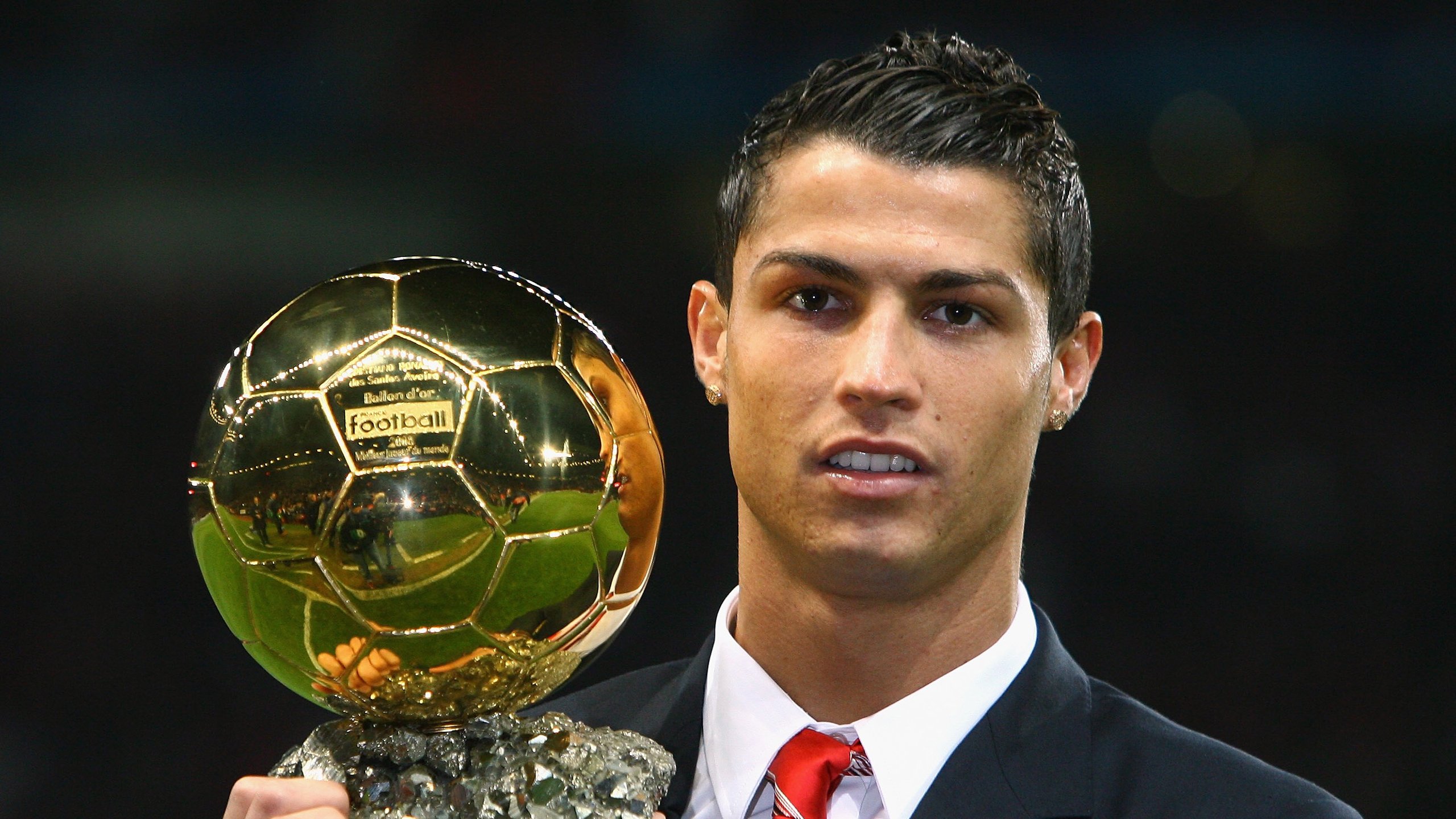 当小城旗帜碾过豪门战舰，迪亚斯一射定乾坤，世界排名暗战今夜由他接管